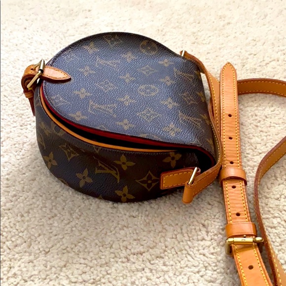 Louis Vuitton Monogram Tambourine Crossbody Bag - Picture 5 of 14